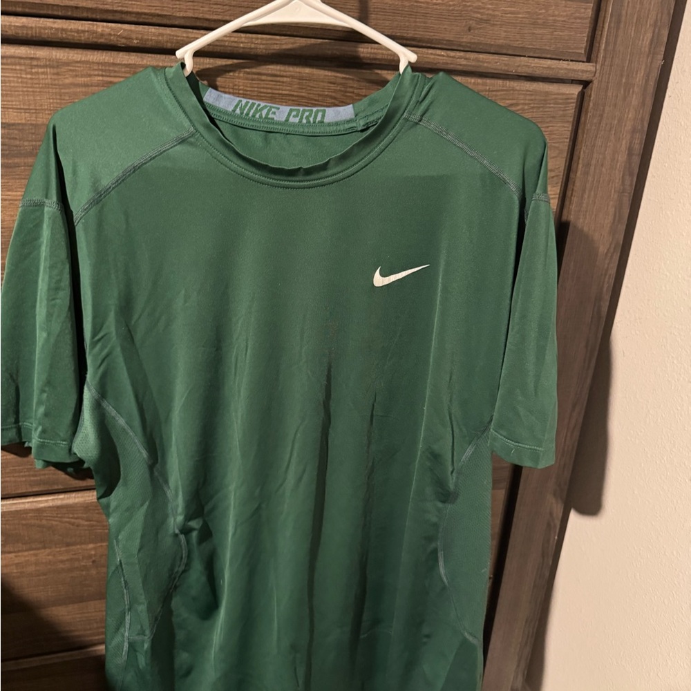 Nike Pro Men's Short Sleeve Green Tee